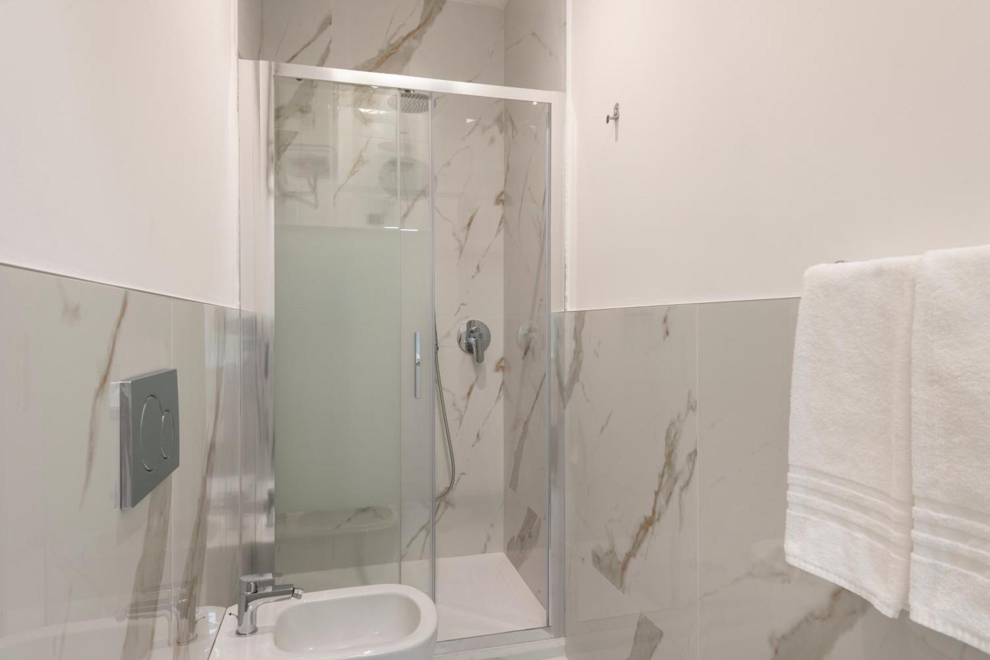 Milan Royal Suites Duomo Milão Exterior foto
